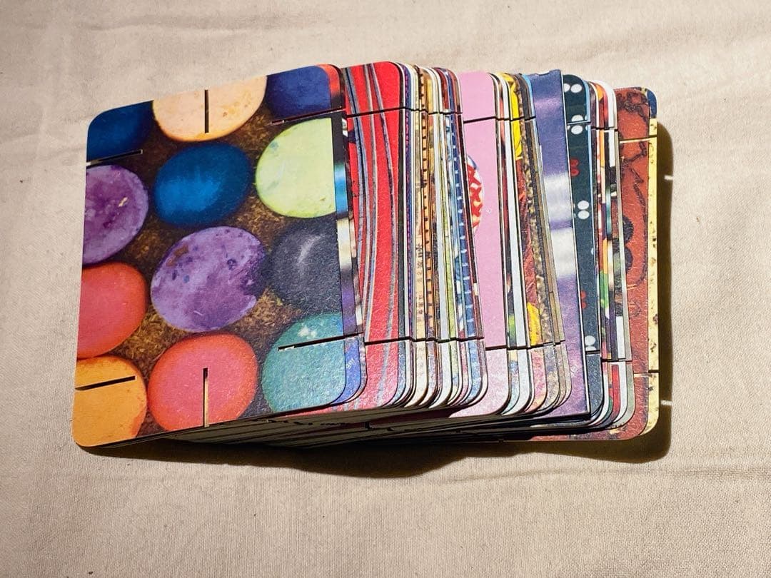 House of Cards（チャールズ・イームズ デザイン）