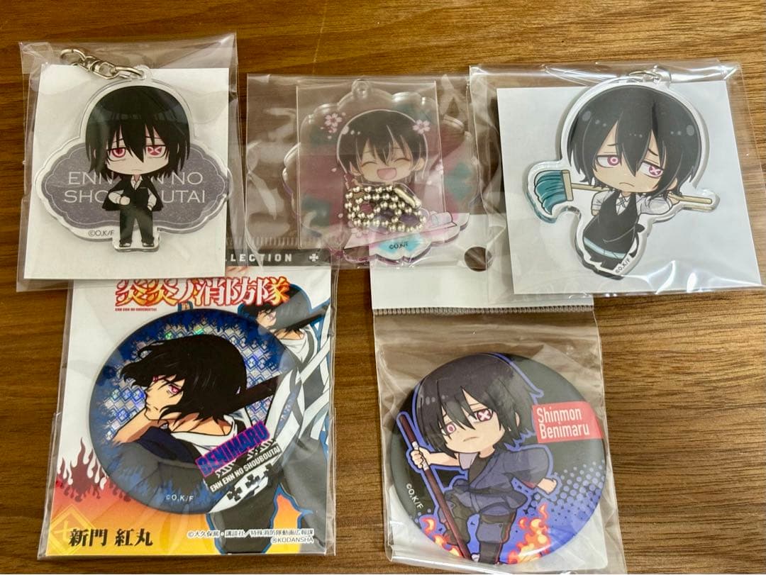炎炎ノ消防隊 新門紅丸 缶バッジ アクキーセット