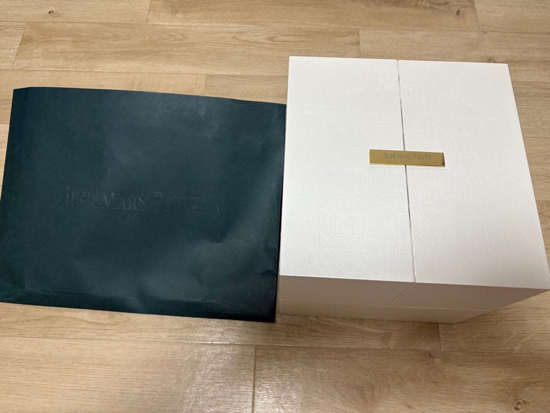 Audemars Piguet(オーデマピゲ) VVIP スノードームノベルティ