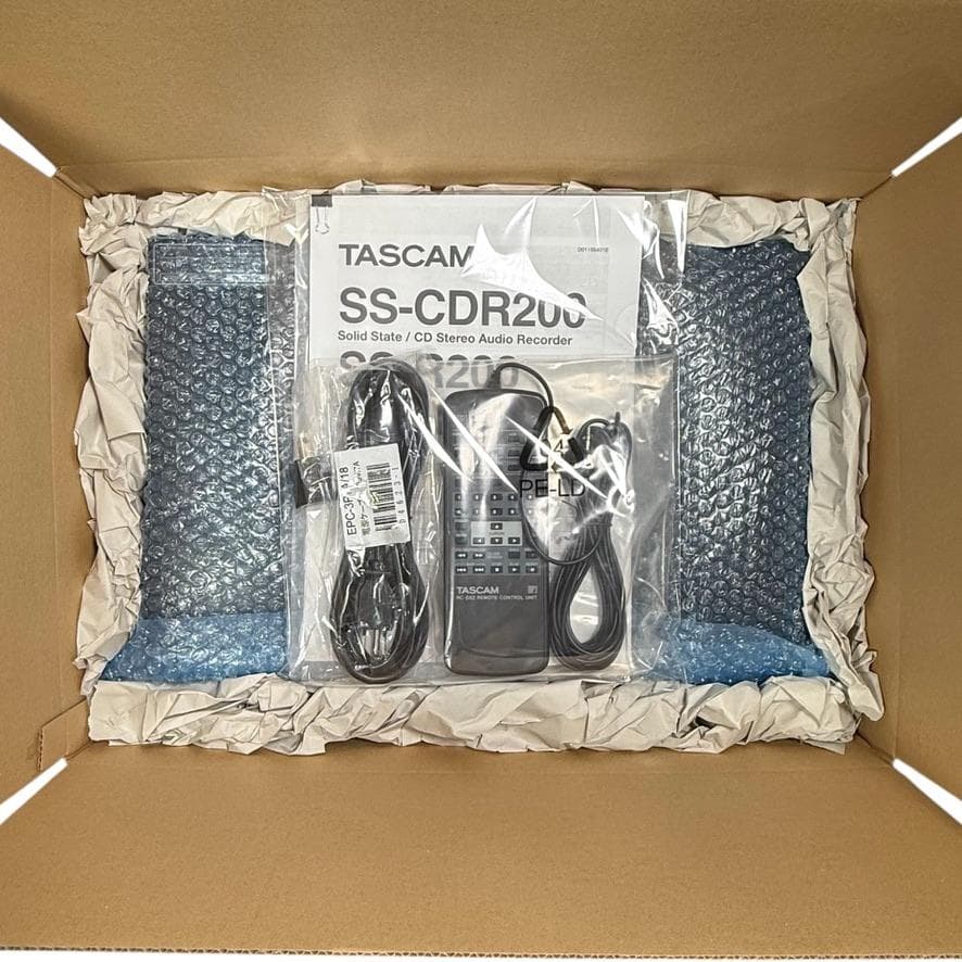 TASCAM ソリッドステートCDステレオオーディオレコーダーSS-CDR200