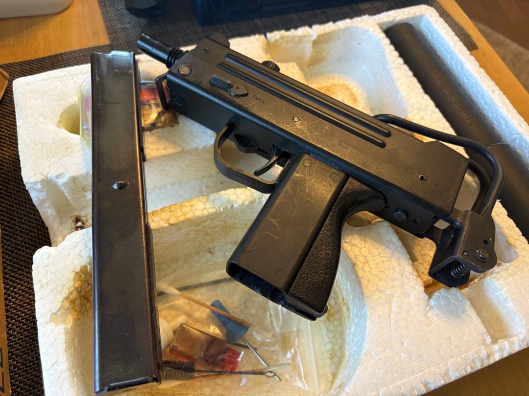 MGC イングラム-11 発火式モデルガン