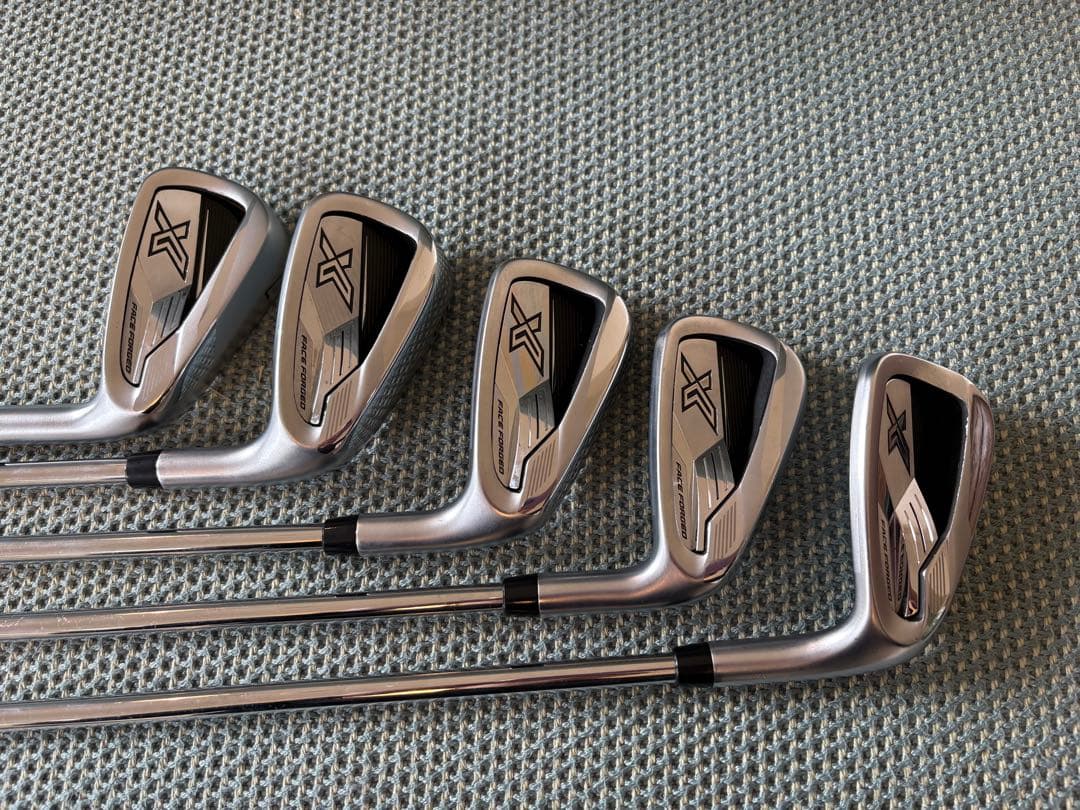 ゼクシオ X 2024 エックス　アイアン　DG95 R300