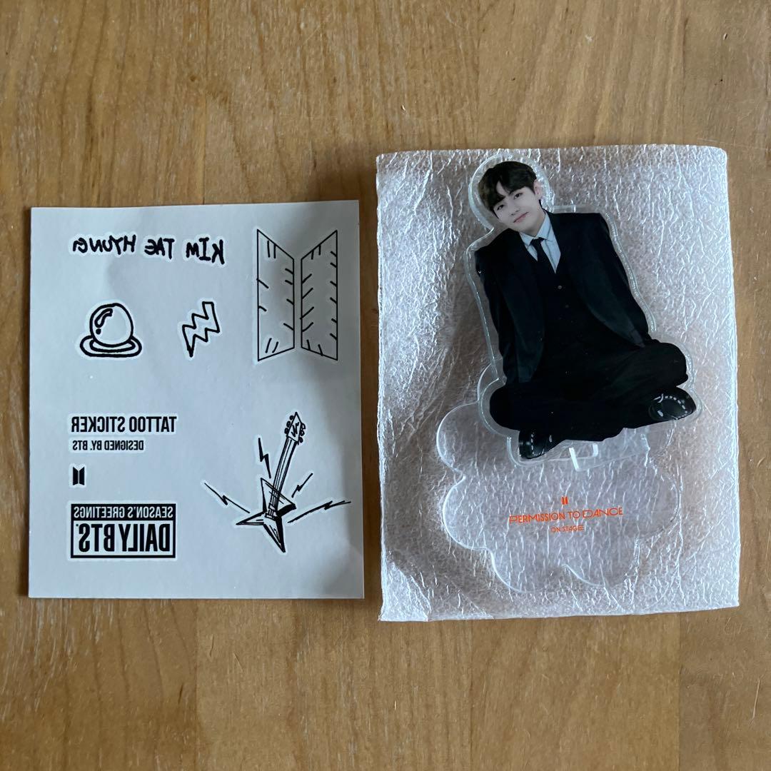 公式グッズ　BTS テテ V トレカ アクスタ　うちわ等　まとめ売り