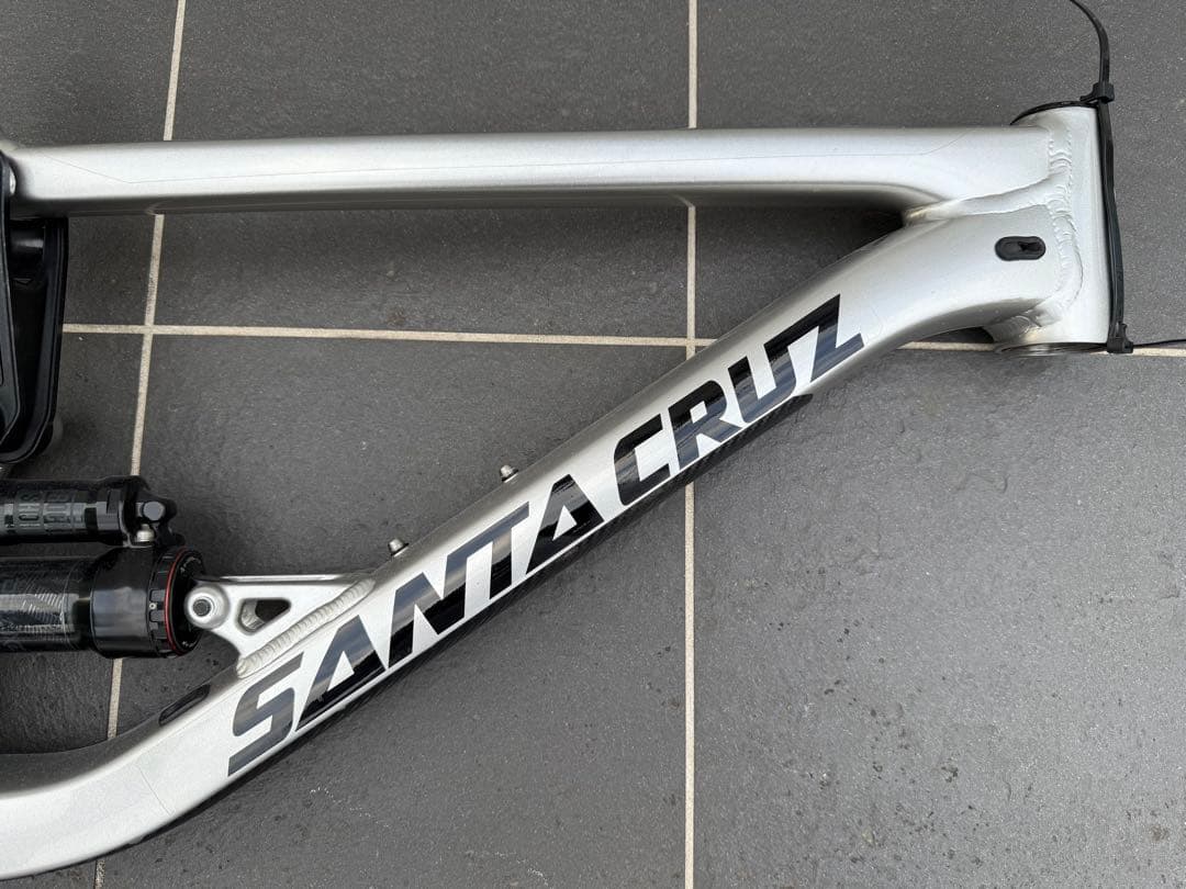 Santa Cruz Bronson V3 AL 2019 M シルバー送料込み