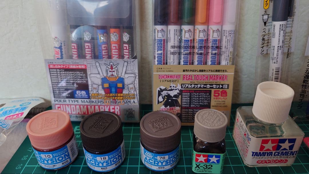 プラモデル　製作セット　ガンダム