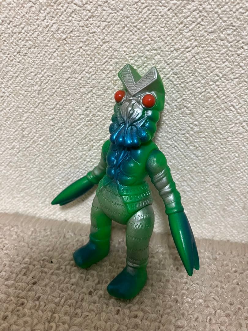 【匿名配送】ブルマァク バルタン星人 ソフビ 円谷プロ 緑 ウルトラマン