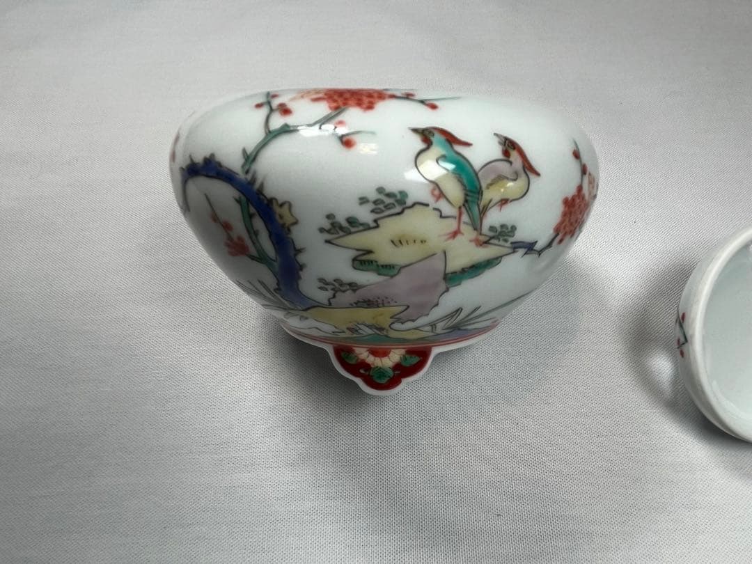 十三代目柿右衛門　香炉　蓋に薄いヒビあり