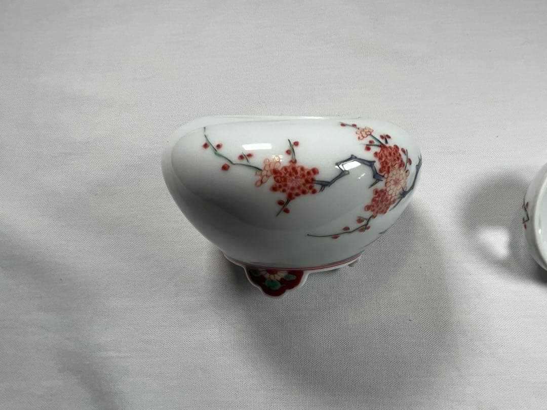 十三代目柿右衛門　香炉　蓋に薄いヒビあり