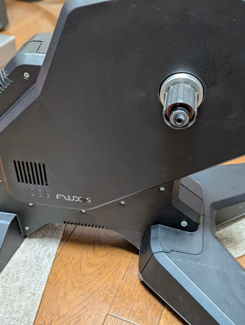 Tacx Flux S スマートトレーナー