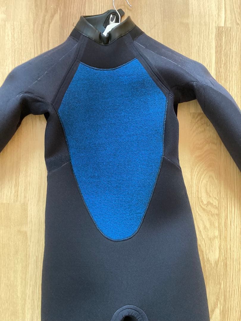 新品未使用タグ付き　オニール　セミドライ5/4mm レディースM相当