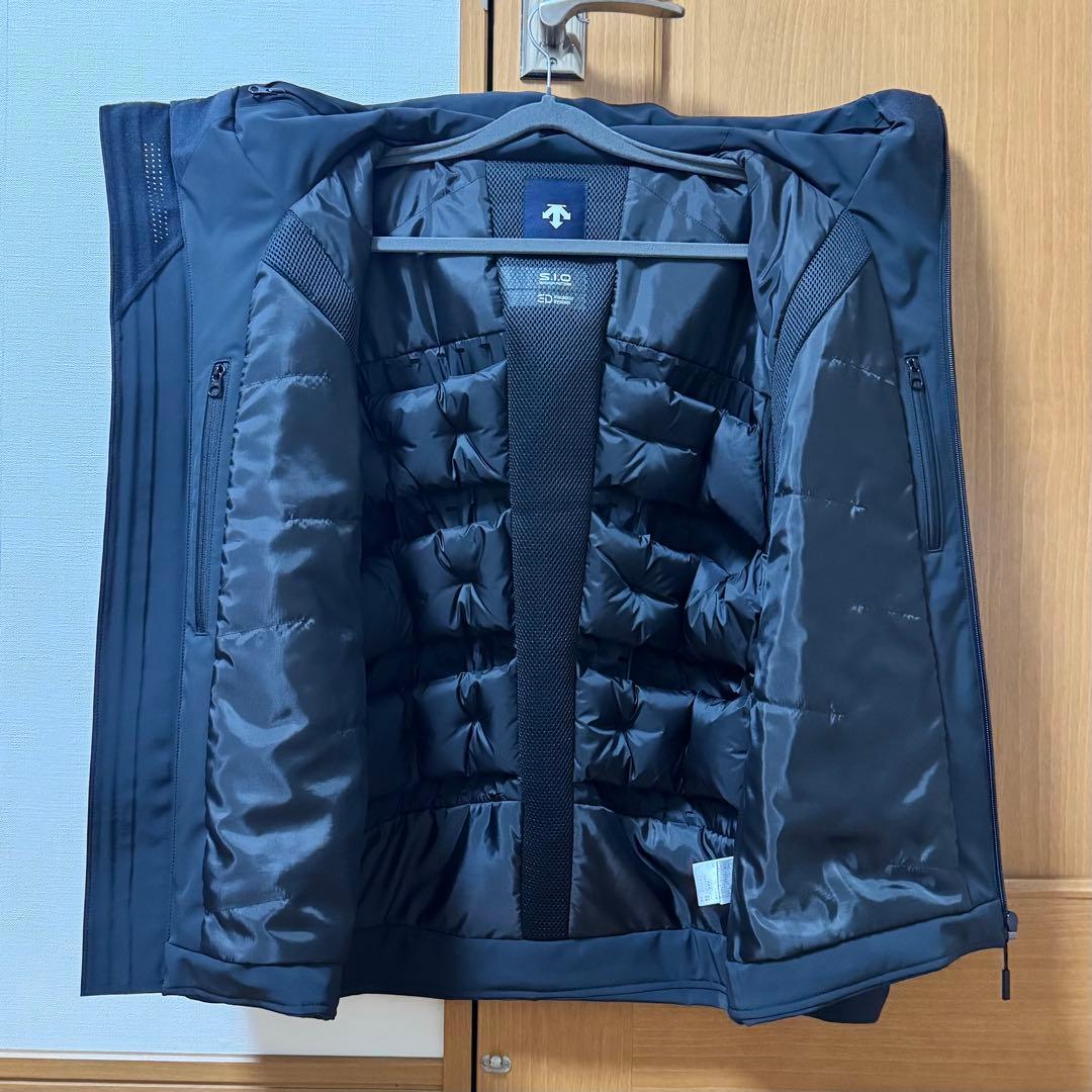 美品 DESCENTE デサント 3D インサレーター ジャケット Mサイズ