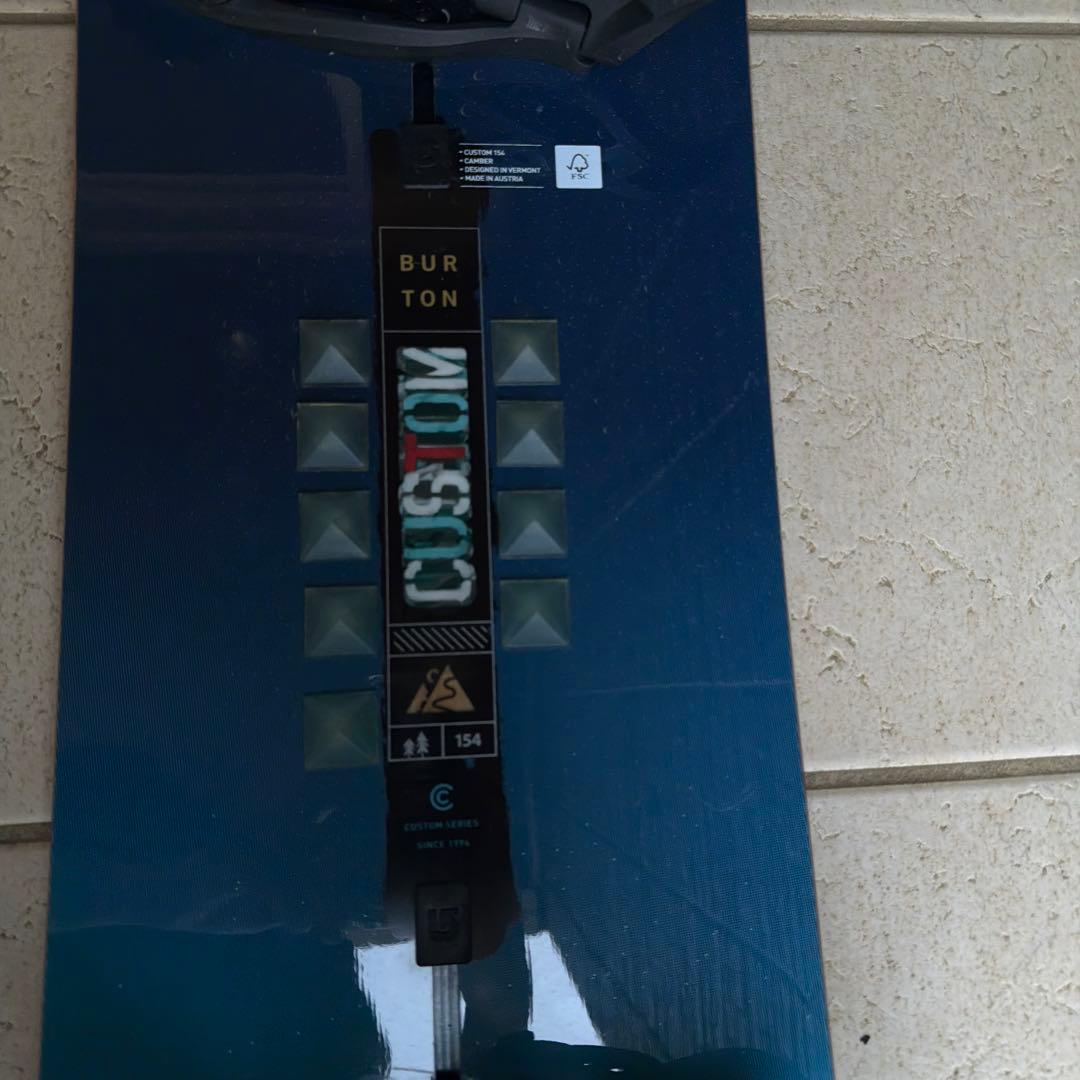 BURTON CUTOMキャンバー154cm ビンディング、カバー2個付き