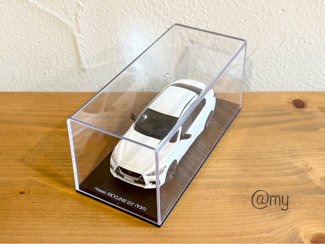 スカイライン GT V37 1/43 ミニカー