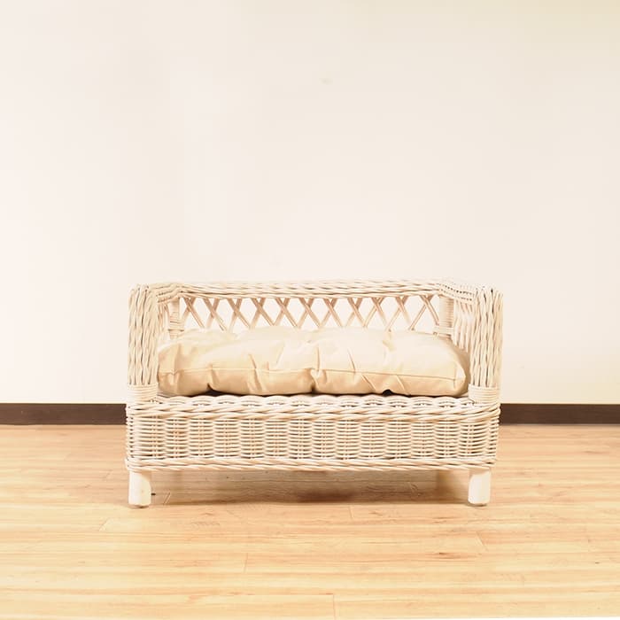 【ラタン家具】　ペットベッド　ホワイト調　（天然ラタン使用）