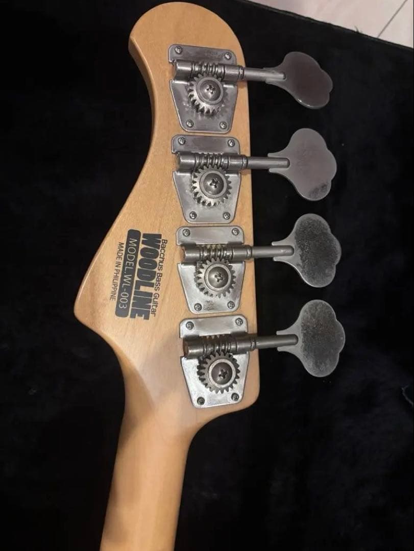 Bacchus Wl-003 濃青ジャズベタイプ　バッカス　４弦ベース木目癖強