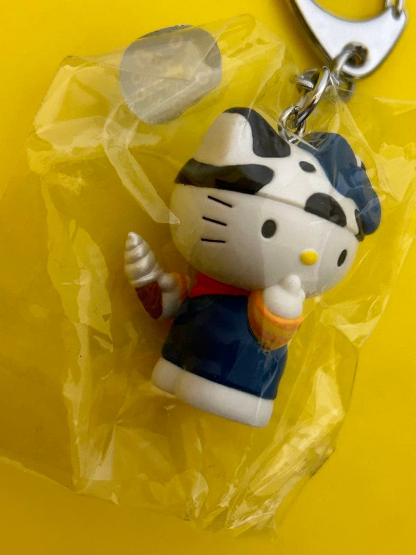 ご当地　ハローキティ 清里限定 マスコットキーホルダー　ソフトクリーム