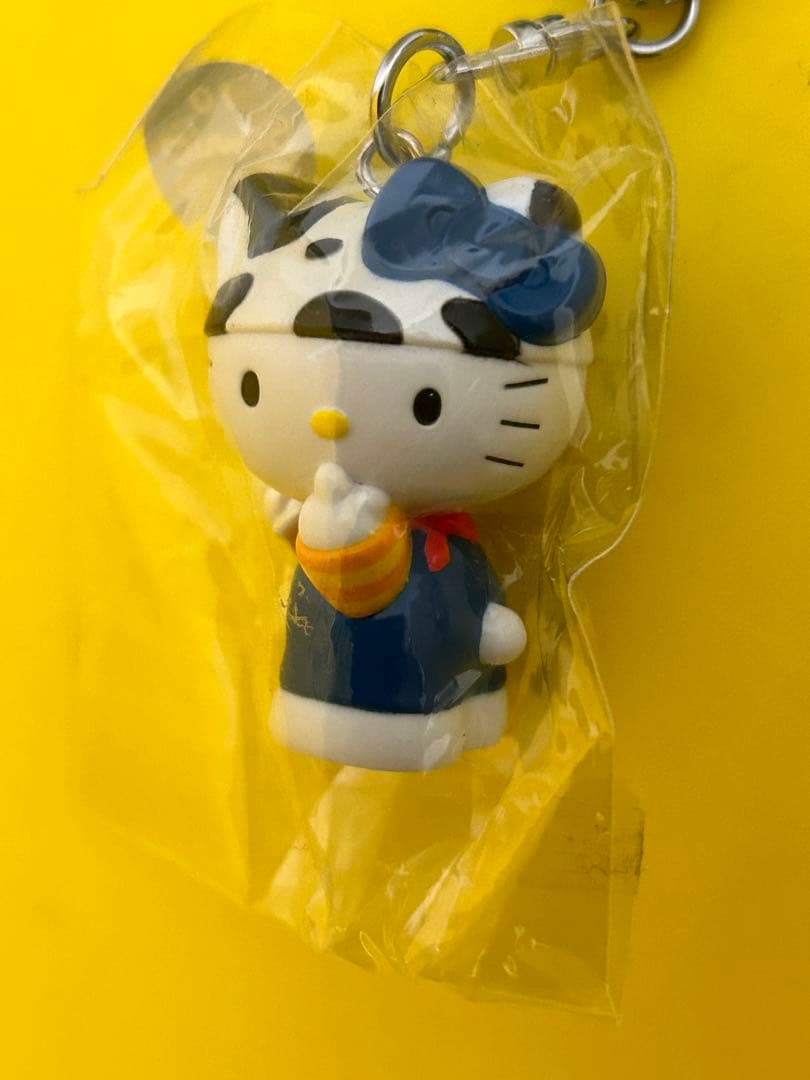 ご当地　ハローキティ 清里限定 マスコットキーホルダー　ソフトクリーム