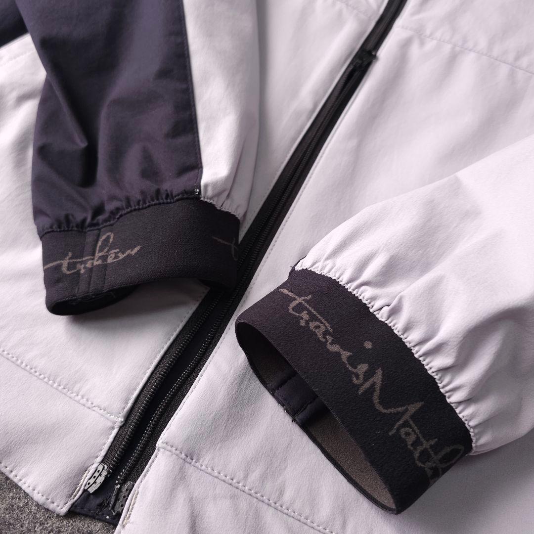 近年 トラヴィスマシュー 長袖ゴルフブルゾンジャケット ロゴネーム L ジップ