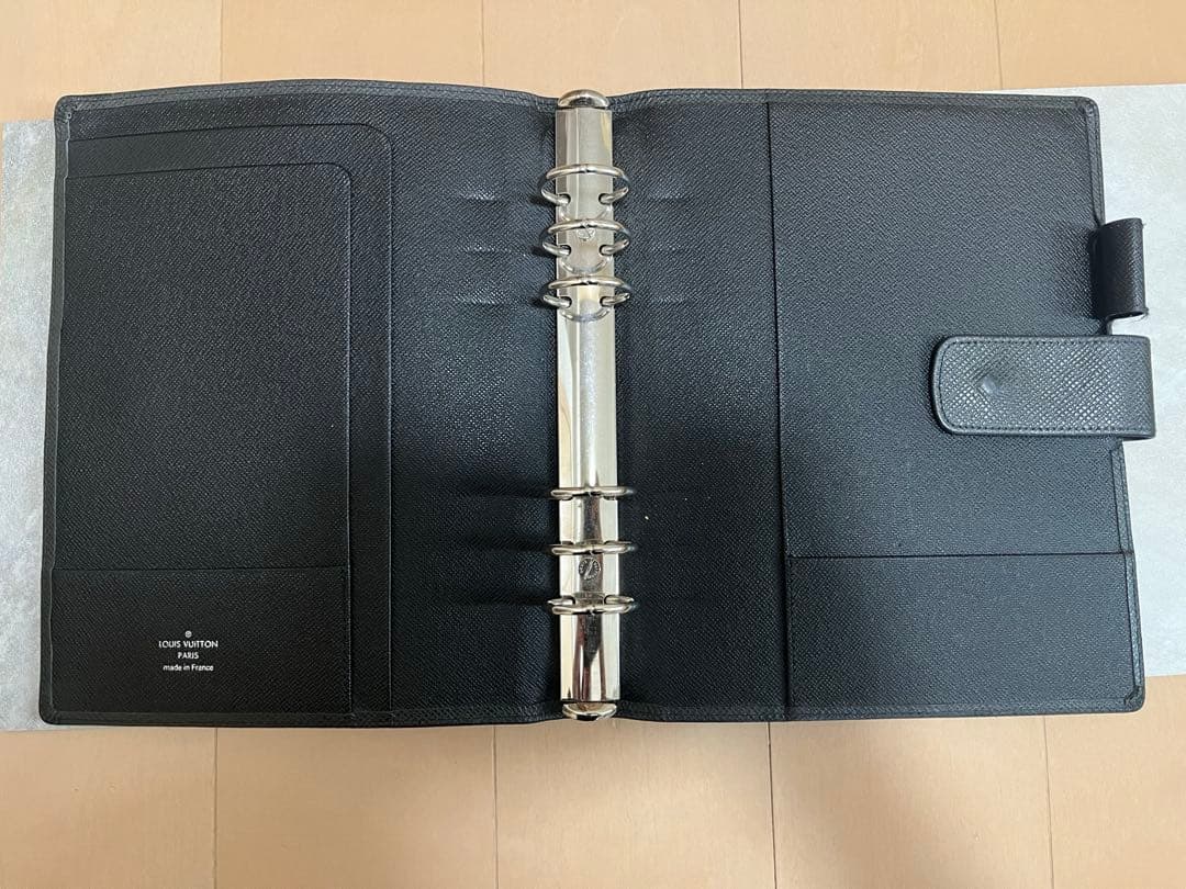 LOUIS VUITTON 手帳ケース