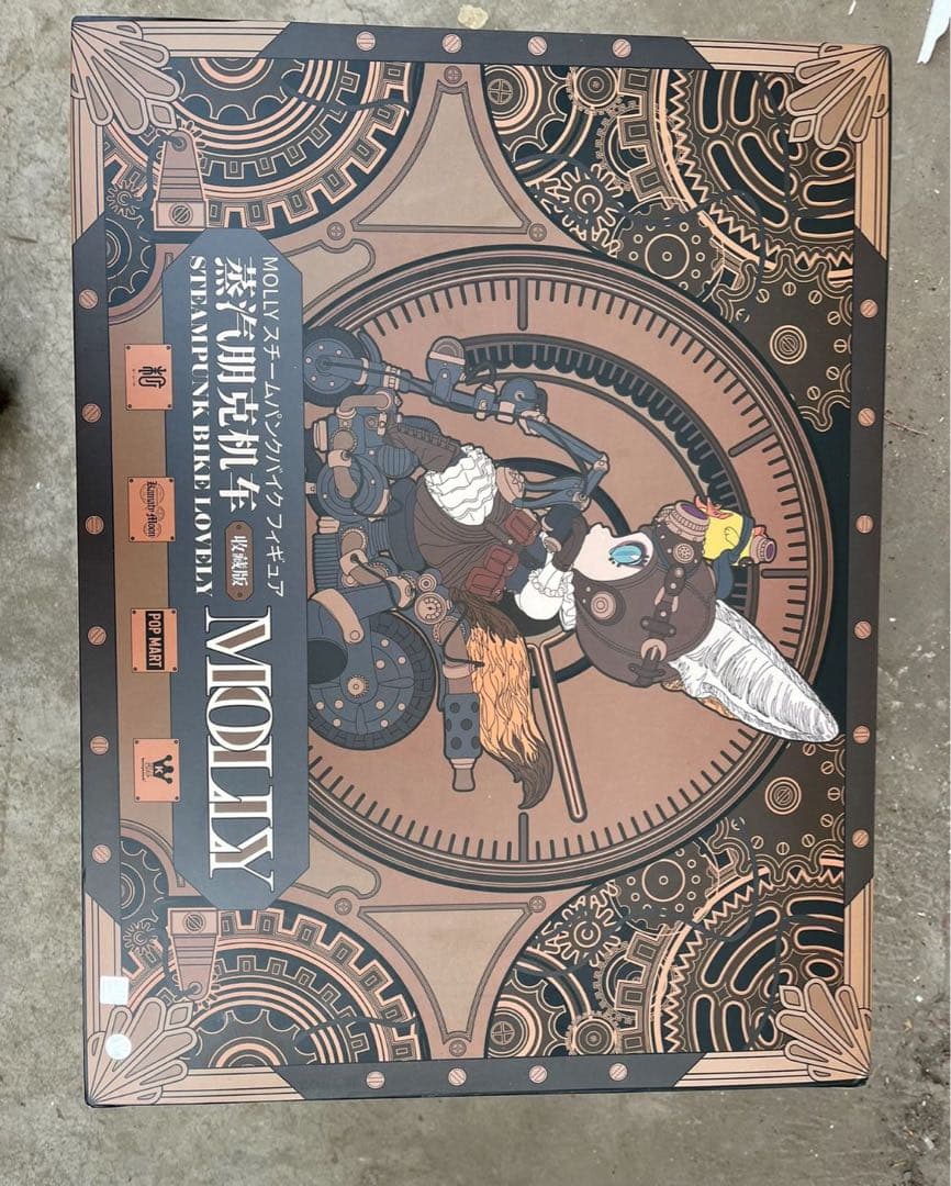 デザイナーズトイ 末那末匠 ポップマート  Molly フィギュア A