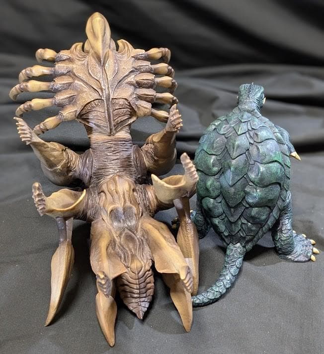 レギオン（エクスプラス）＆ガメラ96（ロケットプロ）ソフビフィギュア２体セット