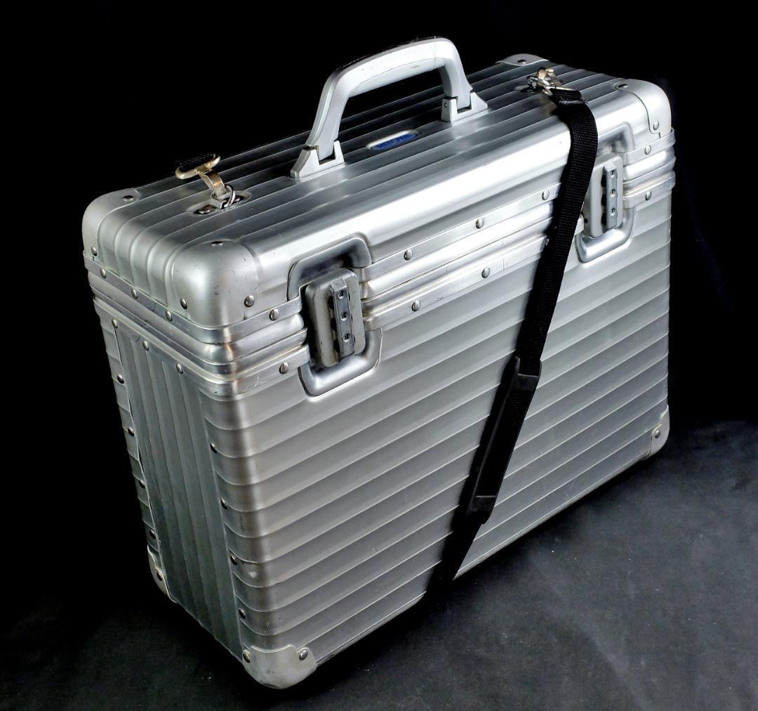 リモワ 950.50 TOPAS『パイロット・ケース』（ラージスリム) 33L