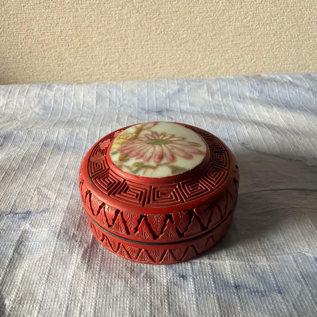 堆朱　香合　アンティーク　陶板　中国　China 小物入れ　ピルケース