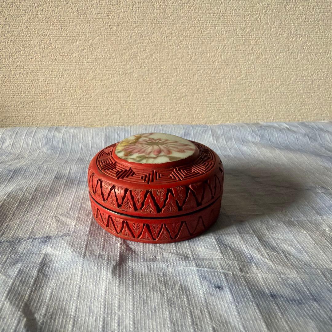 堆朱　香合　アンティーク　陶板　中国　China 小物入れ　ピルケース