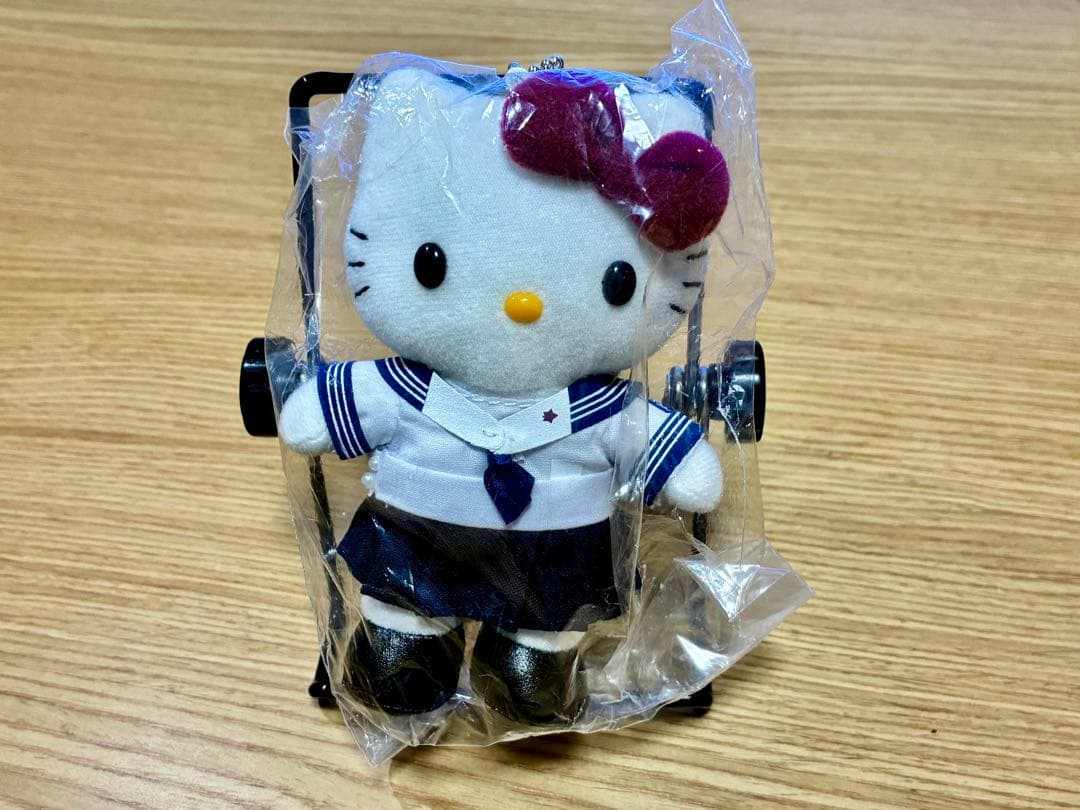 ハローキティ　山梨英和　夏服　セーラー服　新品未開封　美品