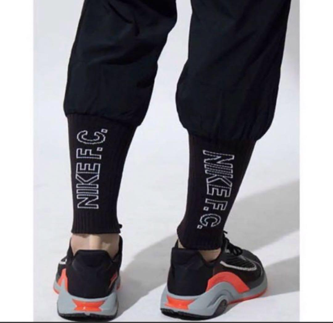 新品★ナイキサッカーウェア ナイキパーカー ナイキパンツ★S