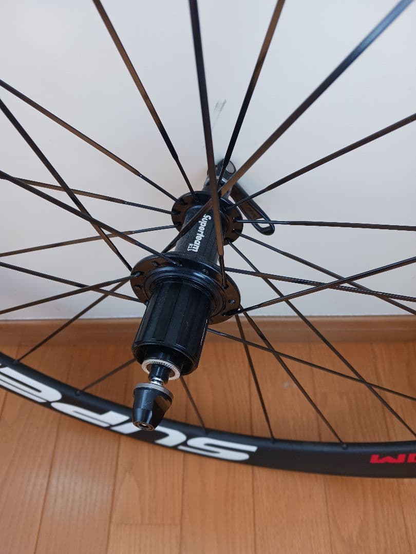 Superteamカーボンホイール1ペア　(白と赤)