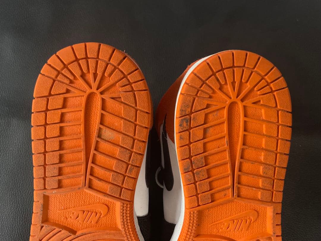 米軍放出品　ナイキ エア ジョーダン 1 ミッド SE GS ホワイト