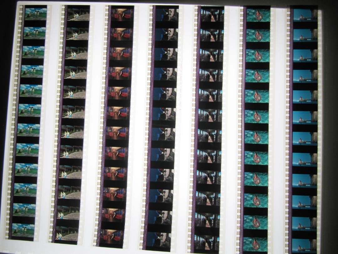 し*❌様 千と千尋の神隠し 35㎜フィルム12コマ×175枚合計2100コマ ア