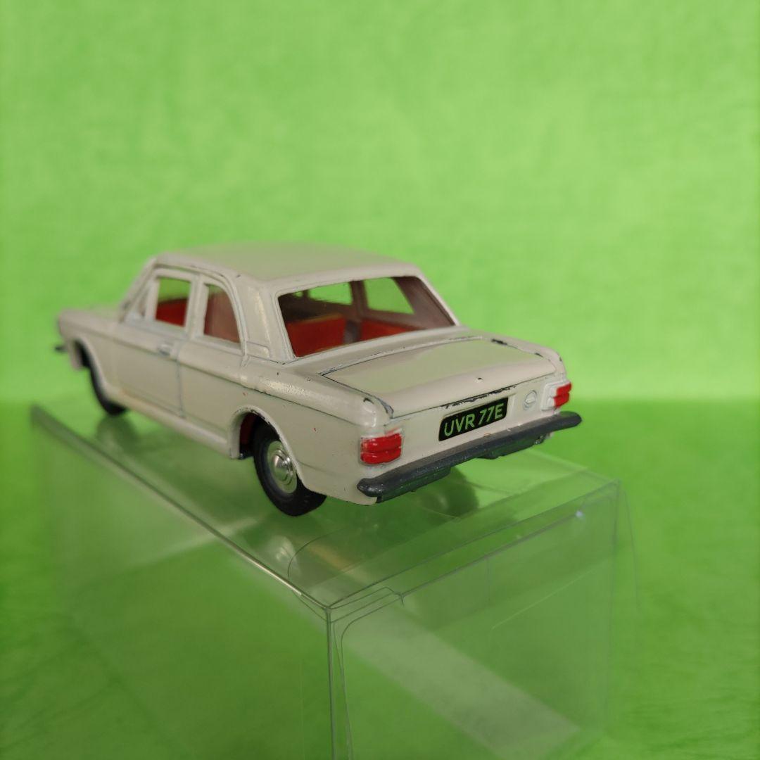 フォード　コルティナ　　ディンキートーイズ