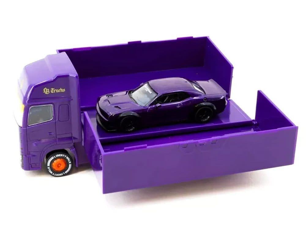 リバティウォーク ダッジチャレンジャーSRT ヘルキャットウィズトランスポーター