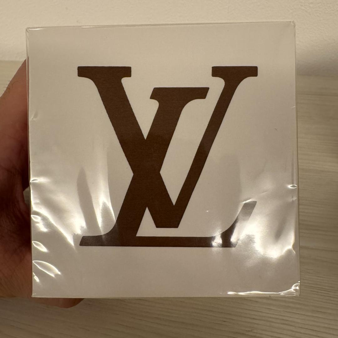 ルイヴィトン（LOUIS VUITTON）キューブ型メモ 2個セット（白・茶）