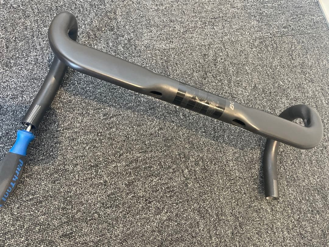 bontrager xxx エアロカーボンハンドル　40cm