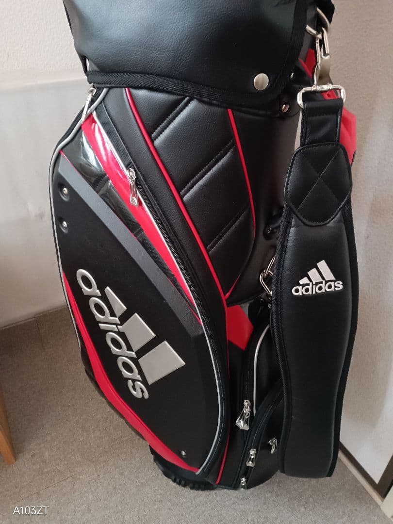 Addidasメンズキャディバッグブラック/レッド フードカバー/ベルト付き