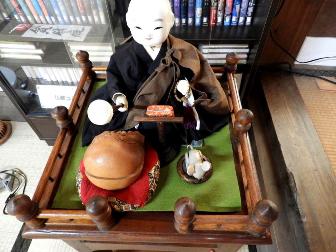 電動座敷からくり「般若心経小坊主」