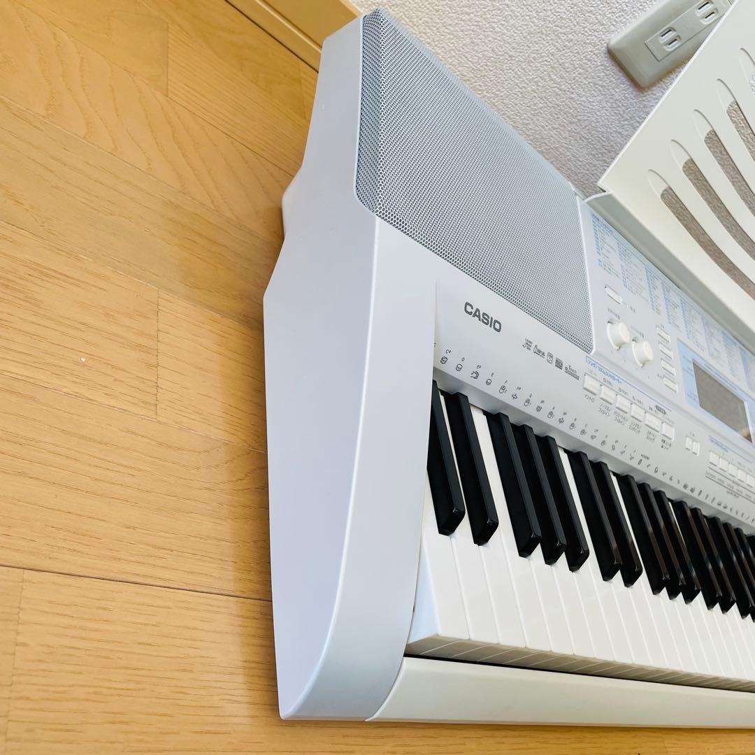 CASIO カシオ　電子ピアノ　電子キーボード LK-207 光ナビゲーション