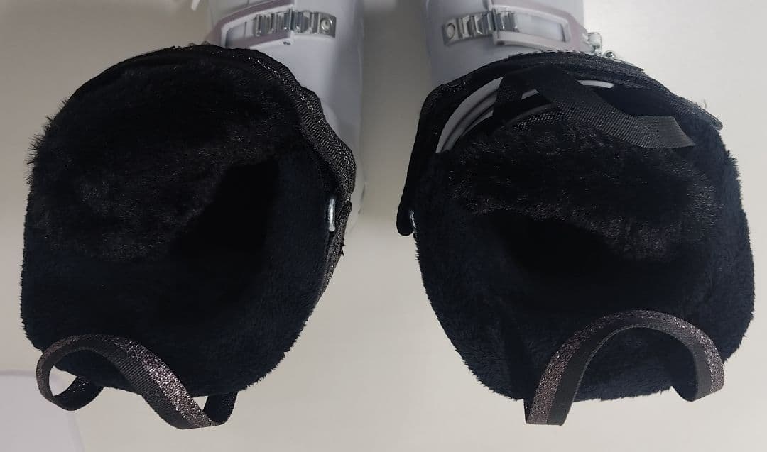 ROSSIGNOL スキー靴 ホワイト 4バックル 新品同様 22-23.5cm