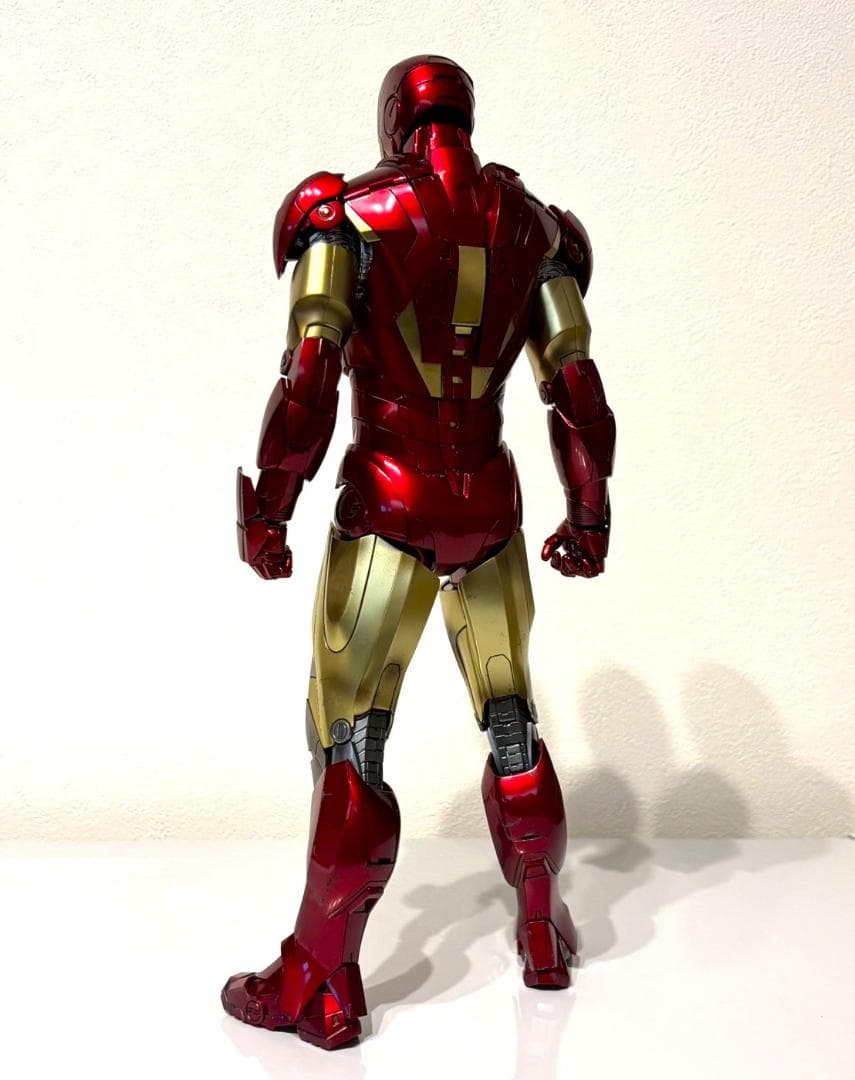 ホットトイズ1/6　アイアンマン・マーク6(ダイキャスト製)