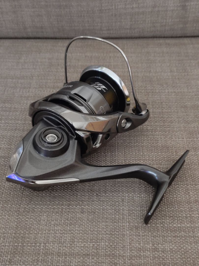 新品 シマノ SHIMANO スピニングリール 24 ツインパワー C3000
