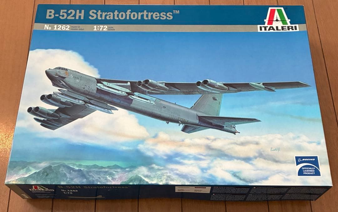 イタレリ　1/72 B-52H ストラトフォートレス