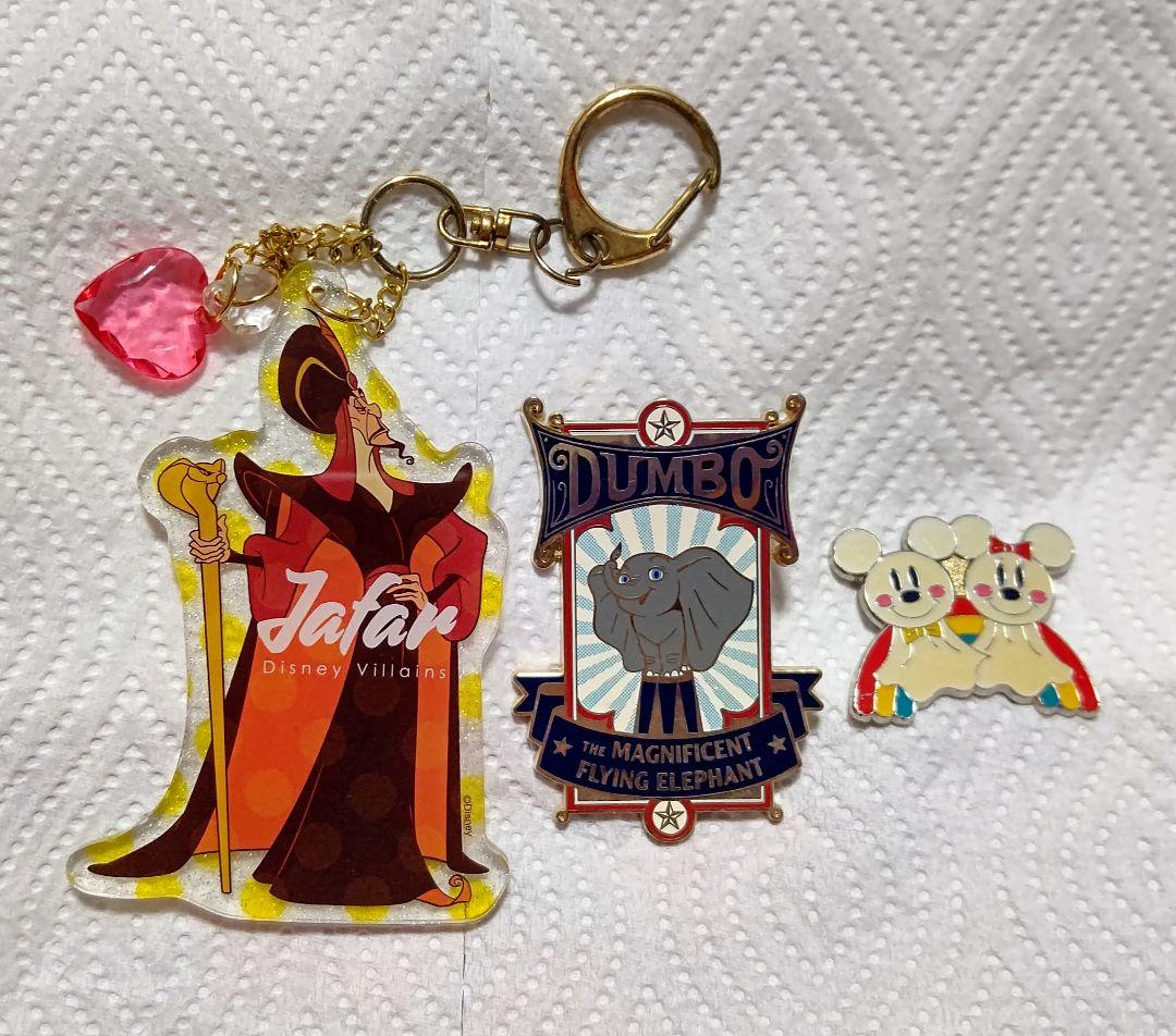 ディズニー　ピンズ、缶バッジ、小物　110点　まとめ売り