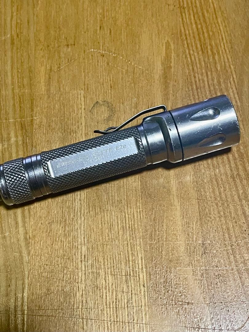 SUREFIRE EXECUTIVE ELITE E2Ee、中古、球切れ