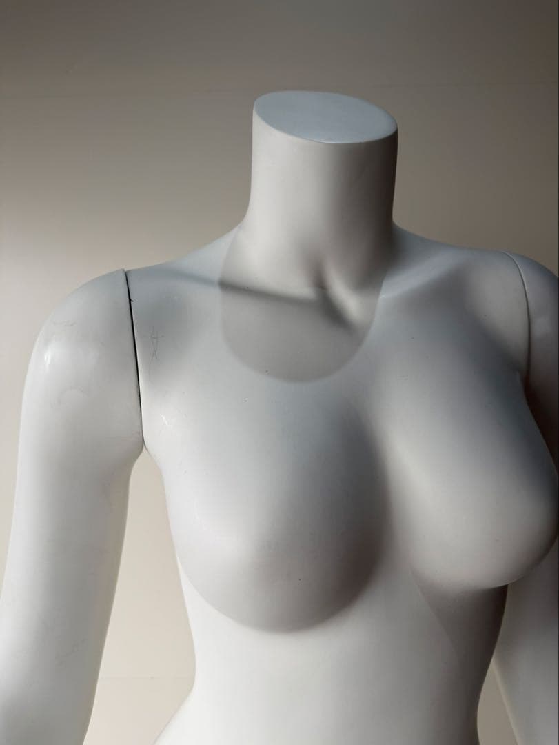 女性用ホワイトマネキン　９号