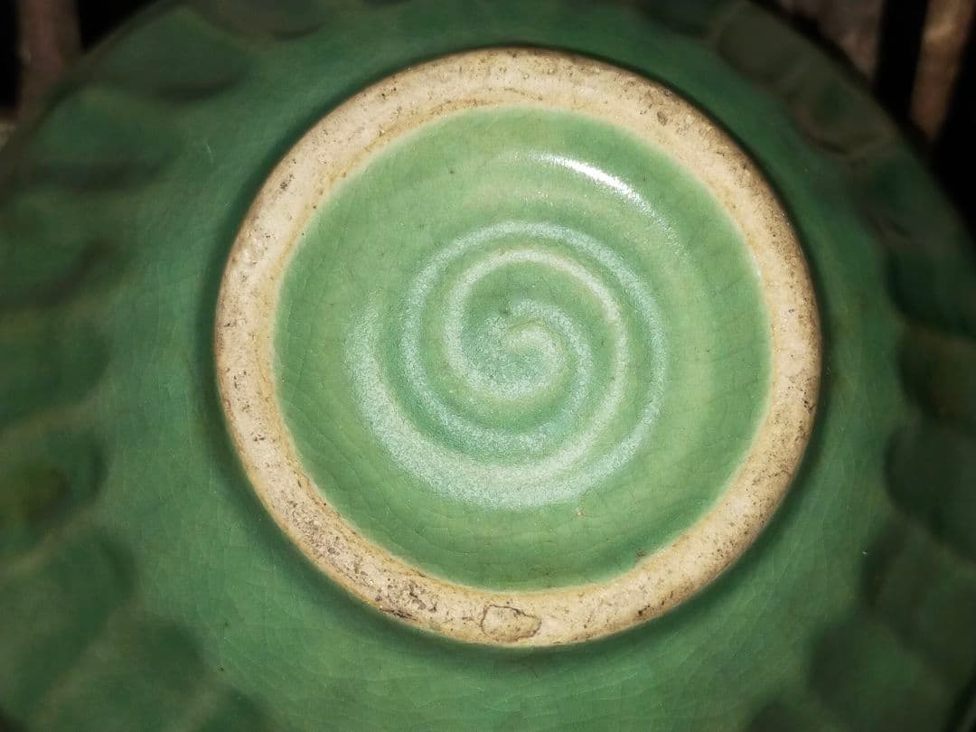 ♥茶碗　緑釉　無銘　桐箱付き　茶道具　骨董　古玩