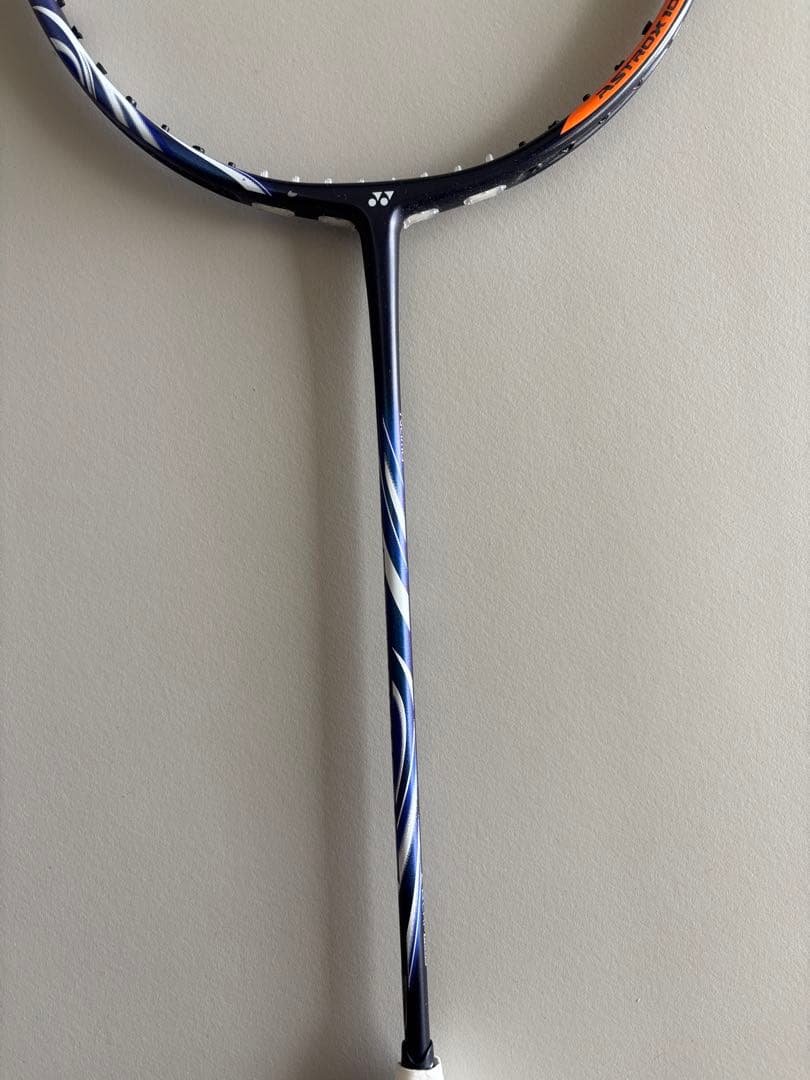 ラケット YONEX ASTROX100ZZ