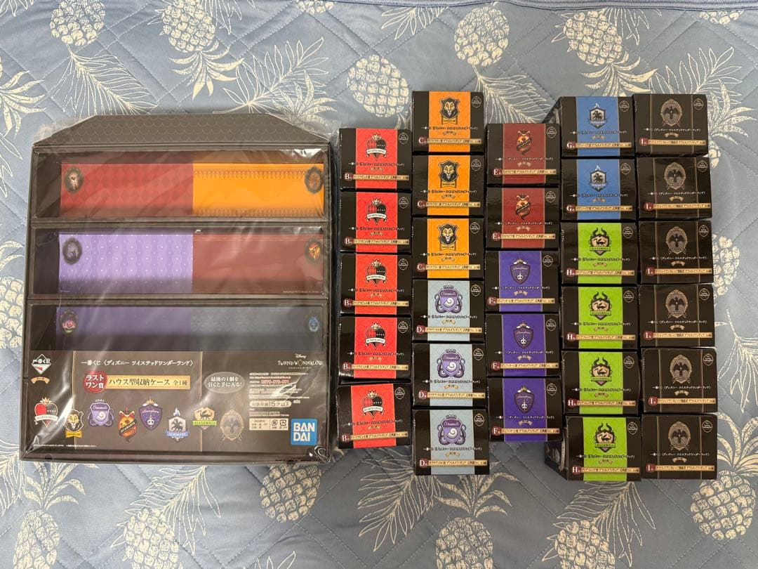 ツイステ 一番くじ デフォルメフィギュア 式典服コンプリートセット 収納ケース付